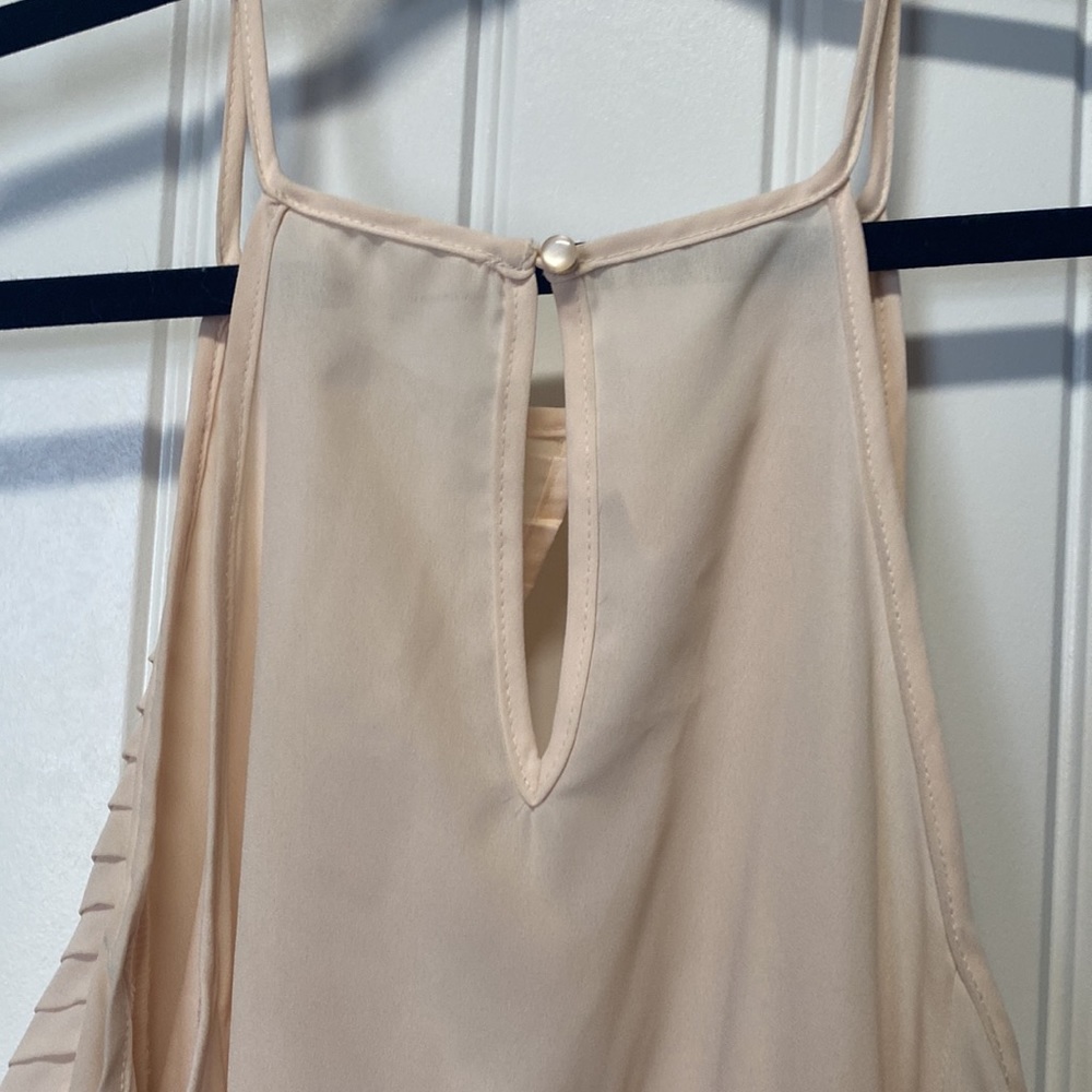 Peachy Ruffle Top - Picture 3 of 4